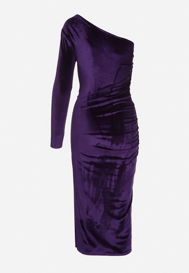 Born2be - Fioletowa Welurowa Sukienka o Asymetrycznym Kroju z Rozcięciem i Marszczeniem Folinda. Okazja: na ślub cywilny, na wesele, na imprezę. Kolor: fioletowy. Materiał: welur. Długość rękawa: długi rękaw. Typ sukienki: asymetryczne. Styl: elegancki