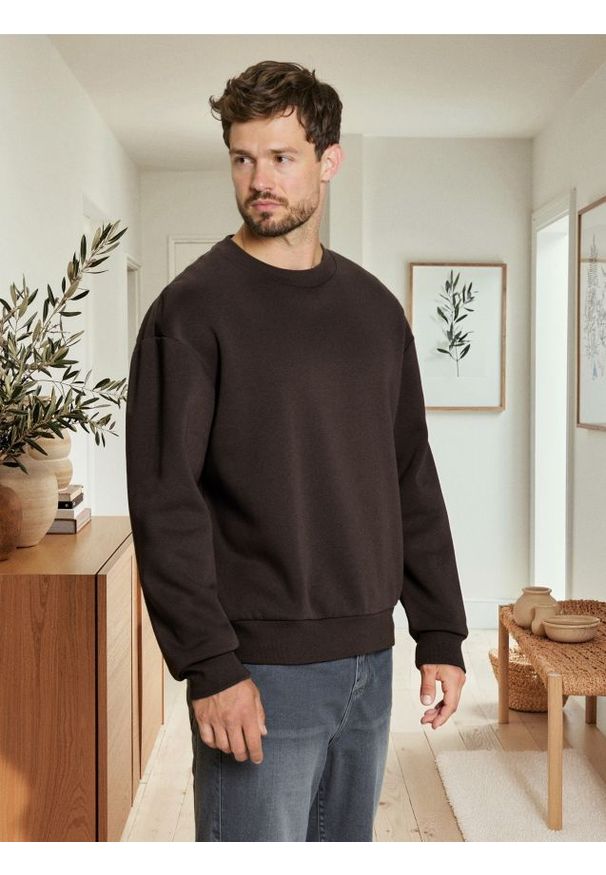 Sinsay - Bluza basic comfort fit - brązowy. Kolor: brązowy