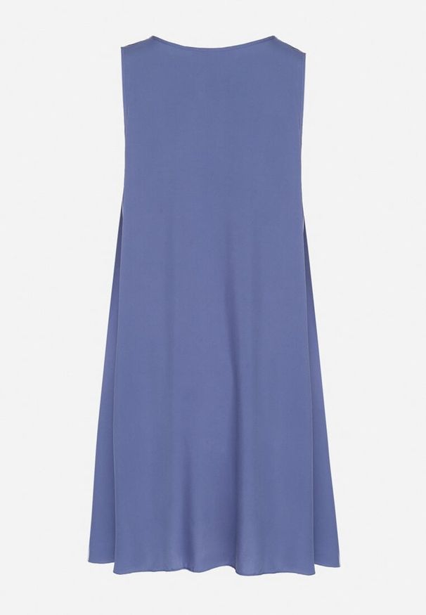 Born2be - Niebieska Rozkloszowana Sukienka z Bawełny z Ozdobnymi Guzikami Folusae. Okazja: na co dzień. Typ kołnierza: dekolt w serek. Kolor: niebieski. Materiał: bawełna. Sezon: wiosna, lato. Typ sukienki: proste. Styl: casual, elegancki, klasyczny