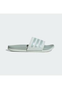 Adidas - adilette Comfort Slides. Kolor: zielony. Styl: klasyczny