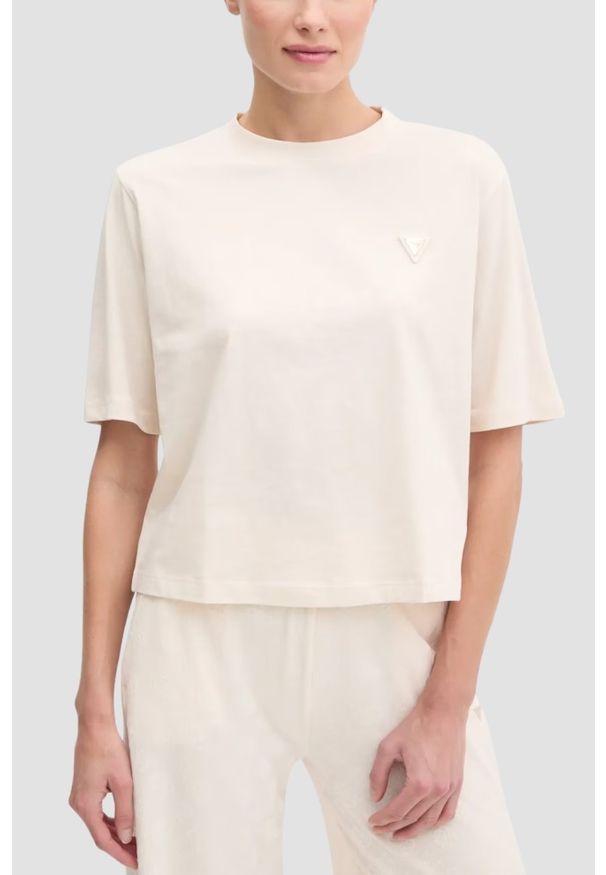 Guess - GUESS Kremowy bawełniany t-shirt damski Colette Boxy, Rozmiar L. Okazja: na co dzień. Kolor: beżowy. Materiał: bawełna. Styl: casual, sportowy
