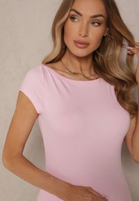 Renee - Różowy Dopasowany T-shirt z Bawełny z Dekoltem o Kształcie Łódki Gallenia. Okazja: na co dzień. Typ kołnierza: dekolt w łódkę. Kolor: różowy. Materiał: bawełna. Styl: klasyczny, casual