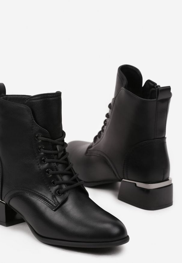 Born2be - Czarne Botki na Obcasie z Metaliczną Wstawką Arkinoa. Okazja: na co dzień. Zapięcie: sznurówki. Kolor: czarny. Materiał: jeans, jedwab. Obcas: na obcasie. Styl: wizytowy, elegancki, casual. Wysokość obcasa: średni