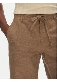 Lindbergh Szorty materiałowe 30-508003 Beżowy Relaxed Fit. Kolor: beżowy. Materiał: bawełna #3
