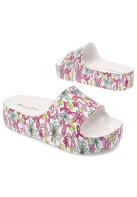 Różowe Stylowe Klapki Laura Vita Modne Buty Damskie. Okazja: na plażę. Kolor: różowy. Materiał: materiał. Wzór: kwiaty. Sezon: wiosna, lato. Styl: elegancki #7