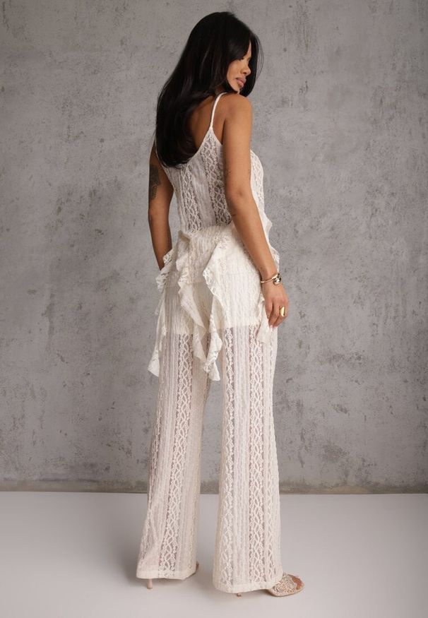 Renee - Beżowy Eteryczny Komplet z Koronką i Falbankami Top i Spodnie Wide Leg Pretilaine. Kolor: beżowy. Materiał: koronka. Wzór: koronka