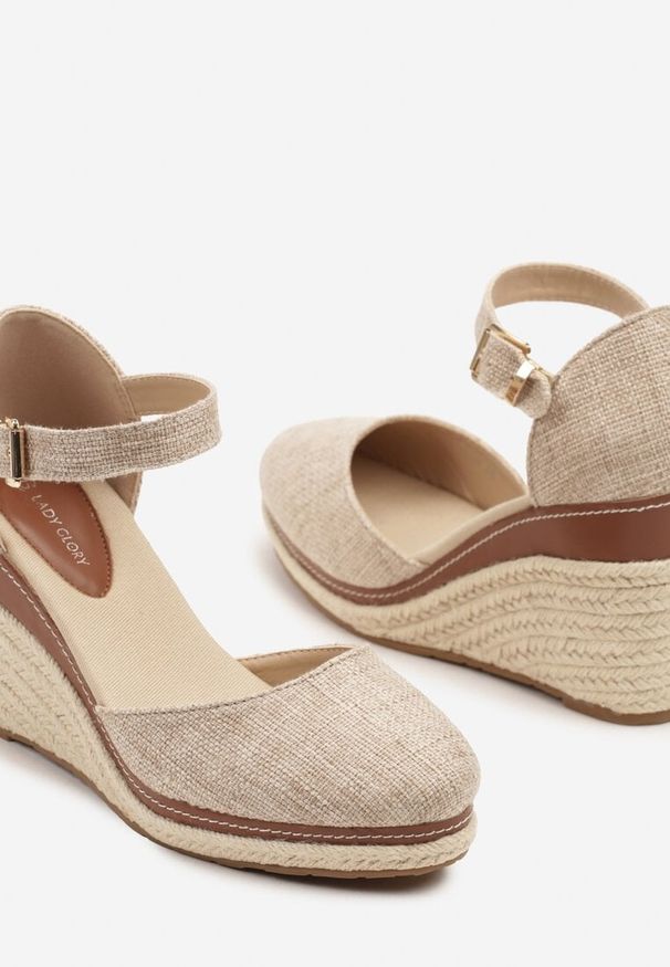 Born2be - Ciemnobeżowe Sandały Espadryle na Plecionym Koturnie Alanilis. Okazja: na co dzień. Zapięcie: klamry. Kolor: beżowy. Sezon: lato. Obcas: na koturnie. Styl: elegancki, casual