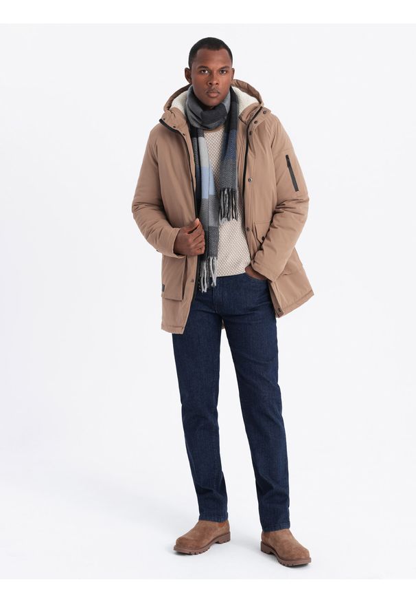 Ombre Clothing - Męska długa kurtka parka z kożuszkiem – beżowa V1 - Rozmiar: XL. Typ kołnierza: kaptur. Kolor: beżowy. Materiał: guma, wełna, poliester, materiał, syntetyk. Długość: długie. Wzór: aplikacja. Styl: klasyczny