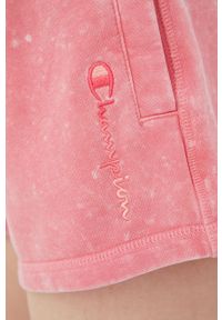 Champion szorty damskie kolor różowy z aplikacją high waist. Stan: podwyższony. Kolor: różowy. Materiał: bawełna. Wzór: aplikacja