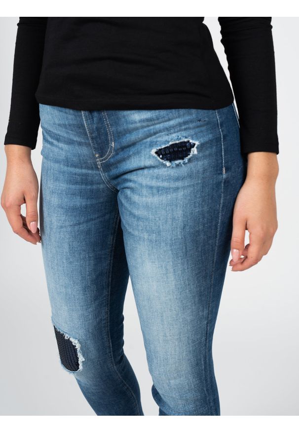 Guess Jeansy "Skinny" | W2RA46D3ZTF | Kobieta | Niebieski. Kolor: niebieski. Materiał: elastan, bawełna. Wzór: aplikacja. Styl: elegancki