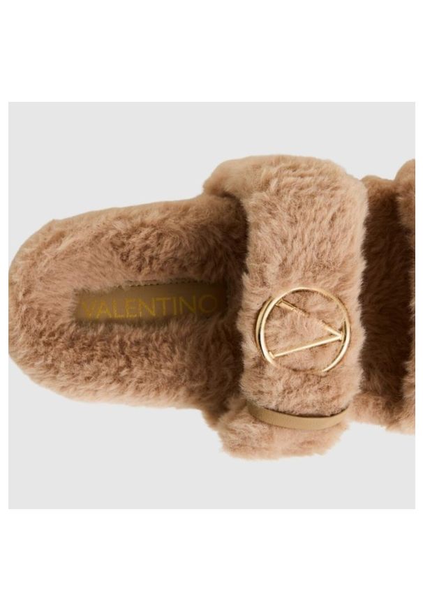 Valentino by Mario Valentino - VALENTINO Beżowe klapki damskie z syntetycznego futerka, Rozmiar 40. Kolor: beżowy. Materiał: syntetyk, futro
