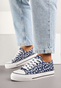 Born2be - Granatowe Trampki pod Kostkę w Kwiaty Nelorela. Okazja: na co dzień. Kolor: niebieski. Wzór: kwiaty. Styl: elegancki, casual