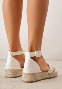 Born2be - Białe Sandały VICES na Grubej Plecionej Podeszwie Meztora. Okazja: na co dzień. Zapięcie: sprzączka. Kolor: biały. Wzór: ażurowy. Sezon: lato. Styl: casual, klasyczny, elegancki #2