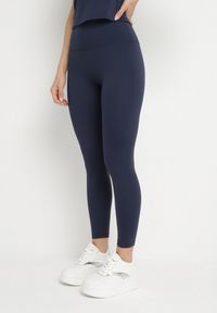 Born2be - Granatowy Komplet Sportowy Legginsy i Dopasowany T-shirt Silendria. Kolor: niebieski