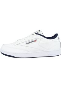 Buty do chodzenia damskie Reebok Club C 85. Zapięcie: sznurówki. Kolor: biały. Materiał: materiał, skóra, syntetyk. Szerokość cholewki: normalna. Model: Reebok Club. Sport: turystyka piesza