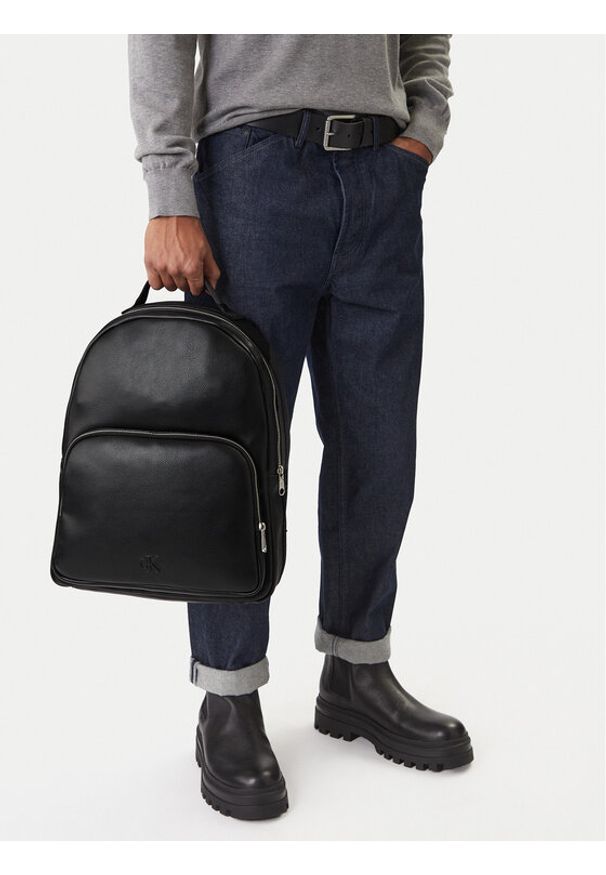 Calvin Klein Plecak Webbing Strap Round Backpack LV04D3282G Czarny. Kolor: czarny. Materiał: skóra