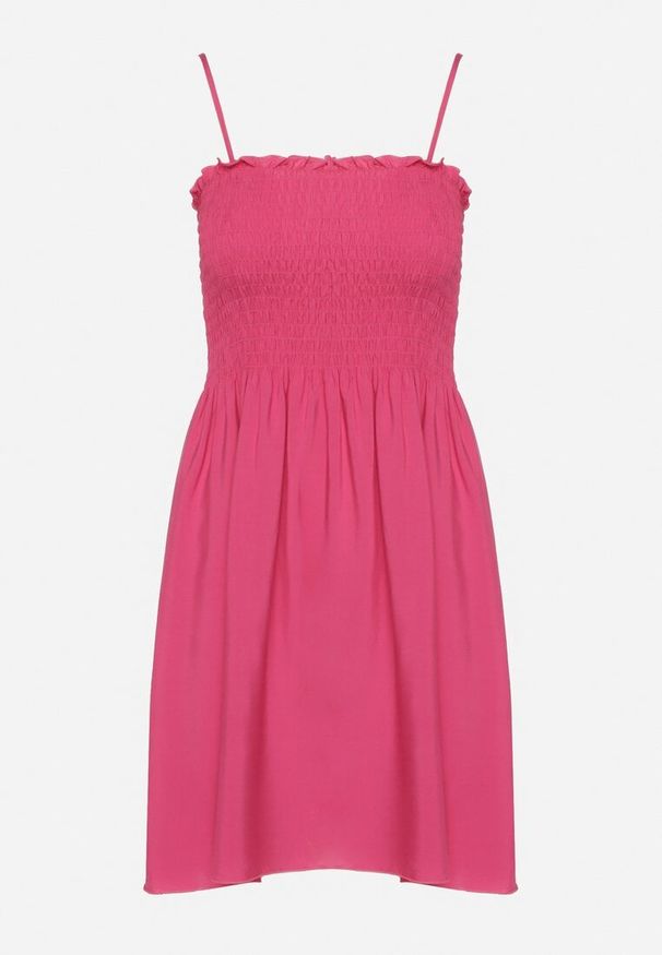 Born2be - Fuksjowa Bawełniana Sukienka na Ramiączkach z Marszczonym Dekoltem Krisele. Okazja: na co dzień, na randkę, na spacer. Kolor: różowy. Materiał: bawełna. Długość rękawa: na ramiączkach. Sezon: lato. Typ sukienki: proste. Styl: casual