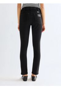 Wrangler - DAMSKIE SPODNIE WRANGLER SIENNA RETRO BLACK 112378447. Styl: retro #5