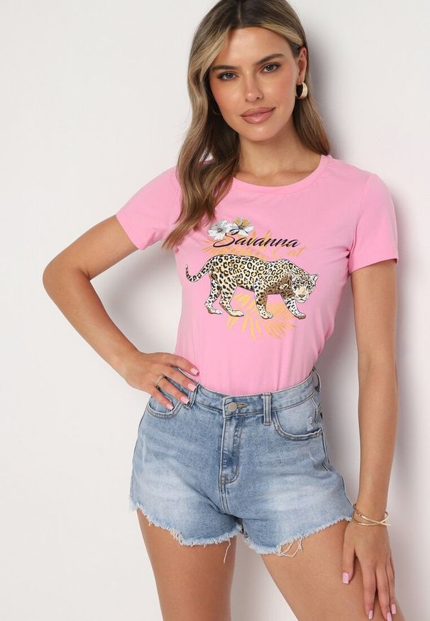 Born2be - Różowy T-shirt z Bawełny z Nadrukiem Pantery Yelfea. Okazja: na co dzień. Kolor: różowy. Materiał: bawełna. Wzór: nadruk, motyw zwierzęcy. Styl: elegancki, casual
