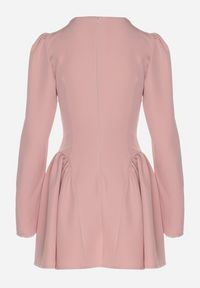 Born2be - Różowa Koktajlowa Sukienka o Rozkloszowanym Kroju z Falbankami i Gorsetem Farian. Typ kołnierza: dekolt gorset, kołnierz z falbankami. Kolor: różowy. Długość rękawa: długi rękaw. Typ sukienki: gorsetowe. Styl: wizytowy #2