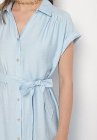 Born2be - Niebieska Wiskozowa Sukienka Koszulowa z Paskiem Rinaruna. Okazja: na co dzień. Kolor: niebieski. Materiał: wiskoza. Typ sukienki: koszulowe. Styl: elegancki, casual #3