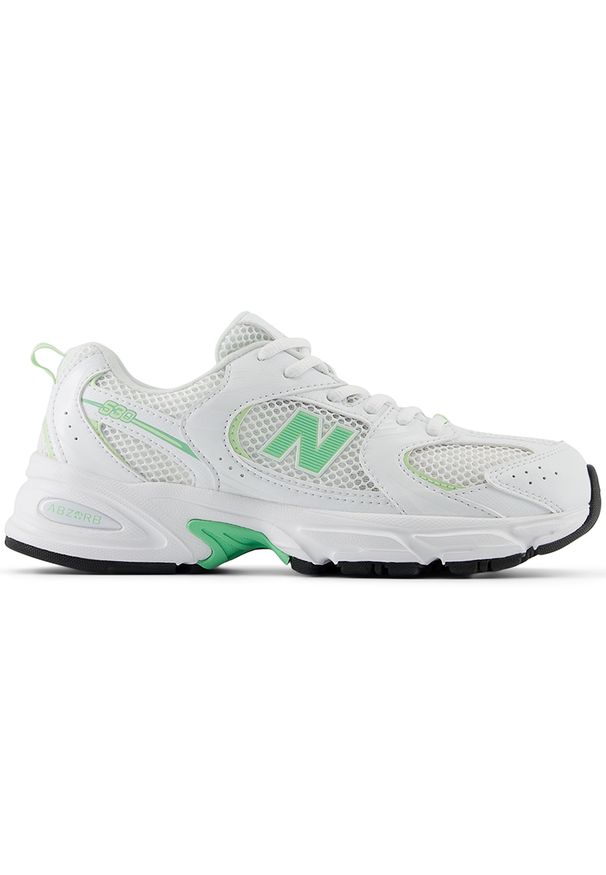 Buty dziecięce New Balance GR530SM – białe. Okazja: na uczelnię, na co dzień. Kolor: biały. Materiał: materiał, syntetyk, guma. Szerokość cholewki: normalna