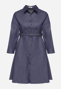 Born2be - Granatowa Rozkloszowana Sukienka z Bawełną Koszulowa z Paskiem i Kieszeniami Lilsemi. Okazja: na co dzień. Kolekcja: plus size. Kolor: niebieski. Materiał: bawełna. Typ sukienki: koszulowe. Styl: casual #6