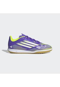 Adidas - Buty do piłki nożnej halowej dla dzieci ADIDAS F50 Club Futsal. Szerokość cholewki: normalna. Wzór: gładki. Sport: piłka nożna