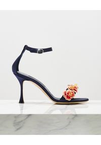 MANOLO BLAHNIK - Granatowe sandały z kwiatami Raos. Zapięcie: pasek. Kolor: niebieski. Wzór: kwiaty #3