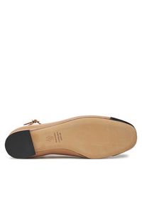 Stuart Weitzman Baleriny Eden Atrap Flat SJ720 Beżowy. Kolor: beżowy. Materiał: skóra #3