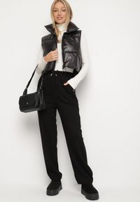 Born2be - Czarne Spodnie z Wysokim Stanem Ozdobione Sznurkami Akleria. Okazja: na spacer. Stan: podwyższony. Kolor: czarny. Materiał: jeans. Wzór: aplikacja #4