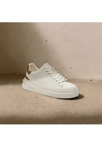 Guess Sneakersy FLJELB FAL12 Biały. Kolor: biały. Materiał: skóra #5