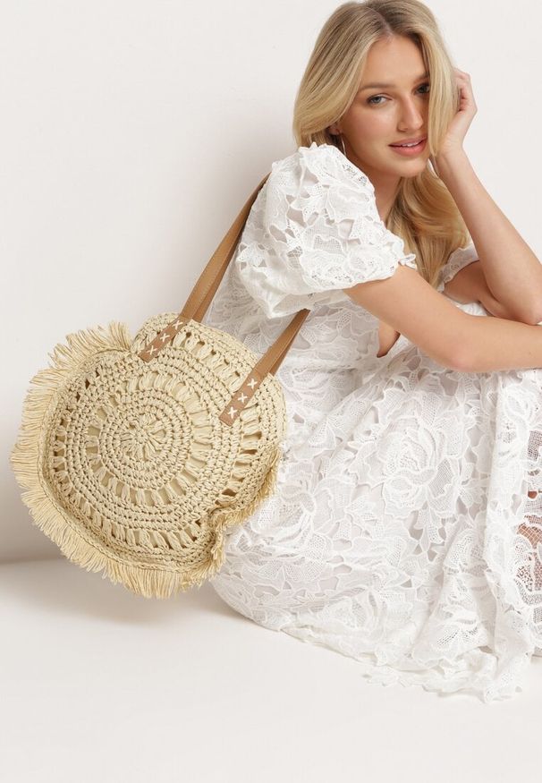 Born2be - Jasnobeżowa Letnia Torebka w Stylu Boho Okrągła z Plecionki Sonatina. Kolor: beżowy. Sezon: lato. Styl: boho