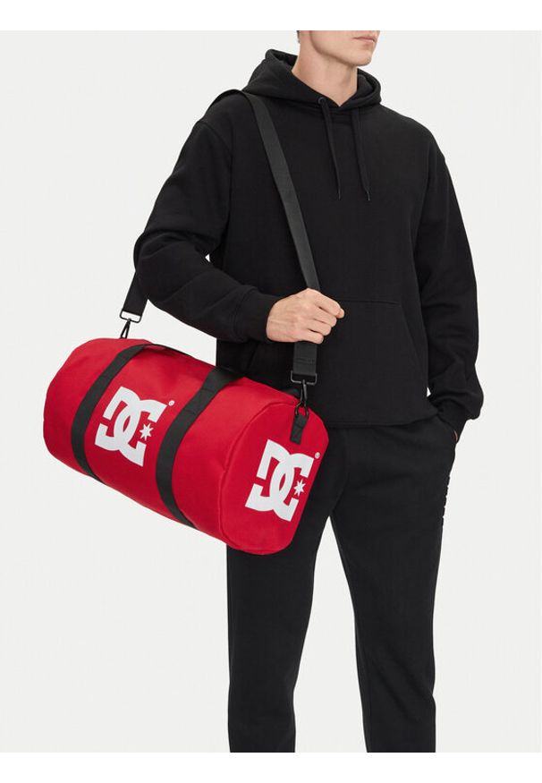 DC Shoes Torba sportowa DCI-B-004-07 Czerwony. Kolor: czerwony. Materiał: materiał