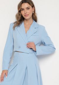 Born2be - Niebieska Krótka Marynarka o Dwurzędowym Kroju Redaelia. Okazja: na co dzień. Kolor: niebieski. Materiał: jeans. Długość: krótkie. Styl: klasyczny, elegancki, casual