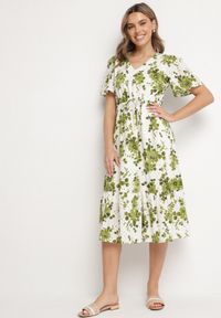 Born2be - Zielona Sukienka z Bawełny Ażurowa w Kwiaty z Rozkloszowanym Dołem Florbia. Okazja: na co dzień. Kolor: zielony. Materiał: bawełna. Długość rękawa: krótki rękaw. Wzór: kwiaty, ażurowy. Sezon: wiosna. Typ sukienki: rozkloszowane. Styl: klasyczny, casual #5