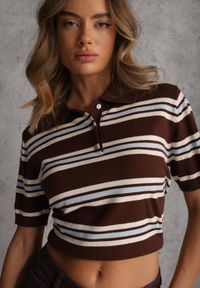 Renee - Brązowy T-shirt Polo z Wiskozą w Paski z Guzikami Vevevia. Okazja: na co dzień. Typ kołnierza: polo. Kolor: brązowy. Materiał: wiskoza. Wzór: paski. Styl: casual, sportowy #2