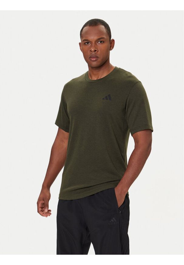 Adidas - adidas Koszulka techniczna Train Essentials Feelready Novelty JX2755 Zielony Regular Fit. Kolor: zielony. Materiał: syntetyk