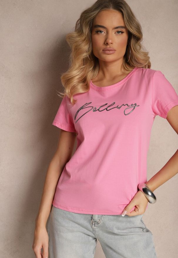 Renee - Różowy T-shirt z Bawełny z Napisem Zelreti. Okazja: na spacer, na co dzień. Kolor: różowy. Materiał: bawełna. Wzór: napisy. Styl: klasyczny, elegancki, casual