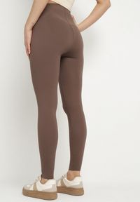 Born2be - Brązowe Klasyczne Legginsy z Wysokim Stanem Melio. Okazja: na co dzień. Stan: podwyższony. Kolor: brązowy. Materiał: materiał. Styl: klasyczny #4