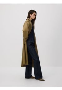 Reserved - Jeansy flare z wysokim stanem - granatowy. Stan: podwyższony. Kolor: niebieski #1