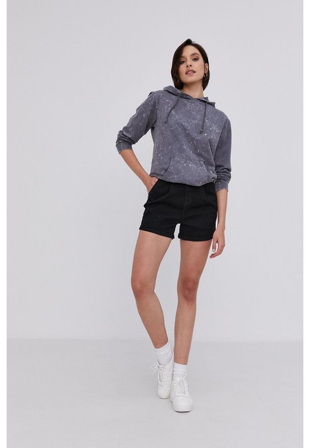 Answear Lab - Szorty jeansowe. Okazja: na co dzień. Kolor: czarny. Materiał: jeans. Wzór: gładki. Styl: wakacyjny
