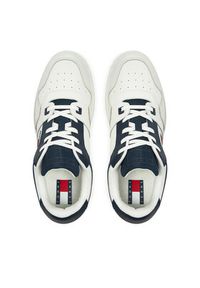 Tommy Jeans Sneakersy Tjm Retro Basket Ess EM0EM01395 Biały. Kolor: biały. Materiał: skóra