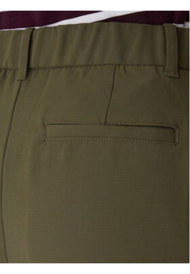 GAP - Gap Spodnie materiałowe 855968-02 Zielony Straight Fit. Kolor: zielony. Materiał: syntetyk