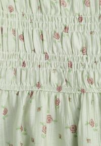 Renee - Zielona Rozkloszowana Sukienka z Tencelu w Stylu Baby Doll w Kwiatowy Print Harele. Okazja: na co dzień. Kolor: zielony. Wzór: nadruk, kwiaty. Typ sukienki: rozkloszowane. Materiał: poliester. Długość rękawa: krótki rękaw. Sezon: lato. Styl: casual. Długość: mini #6