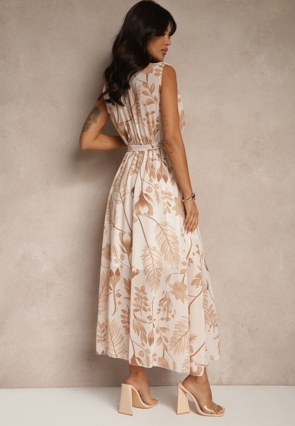 Renee - Beżowa Sukienka z Wiskozą z Kopertowym Dekoltem i Wiązanym Paskiem Natisolve. Typ kołnierza: dekolt kopertowy. Kolor: beżowy. Materiał: wiskoza. Typ sukienki: kopertowe. Styl: klasyczny