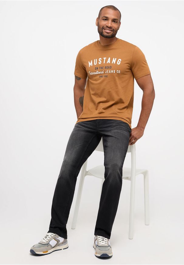 Mustang - MĘSKIE SPODNIE JEANSOWE MUSTANG WAGHINGTON STRAIGHT DENIM BLACK 1014267 4000 883. Okazja: na co dzień. Wzór: gradientowy, jednolity. Styl: casual, elegancki, klasyczny