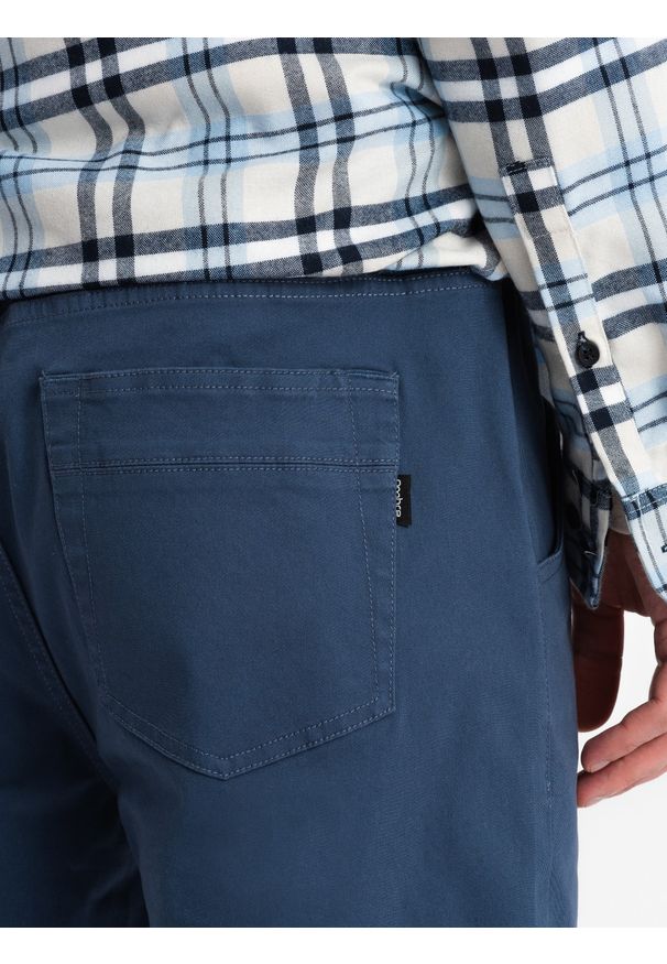 Ombre Clothing - Spodnie męskie materiałowe JOGGERY z ozdobnym sznurkiem - niebieskie V10 P908 - XL. Kolor: niebieski. Materiał: materiał