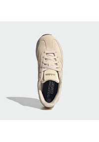 Adidas - adidas Sneakersy Run 70S 2.0 Shoes KJ7999 Beżowy jasny. Kolor: beżowy. Materiał: zamsz, skóra. Sport: bieganie #4