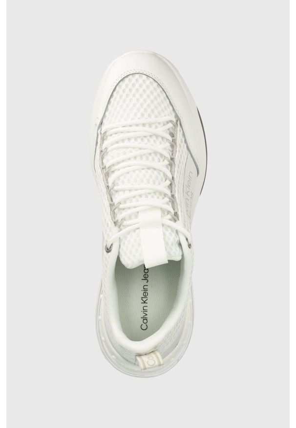 Calvin Klein Jeans sneakersy kolor biały. Nosek buta: okrągły. Zapięcie: sznurówki. Kolor: biały. Materiał: materiał, guma